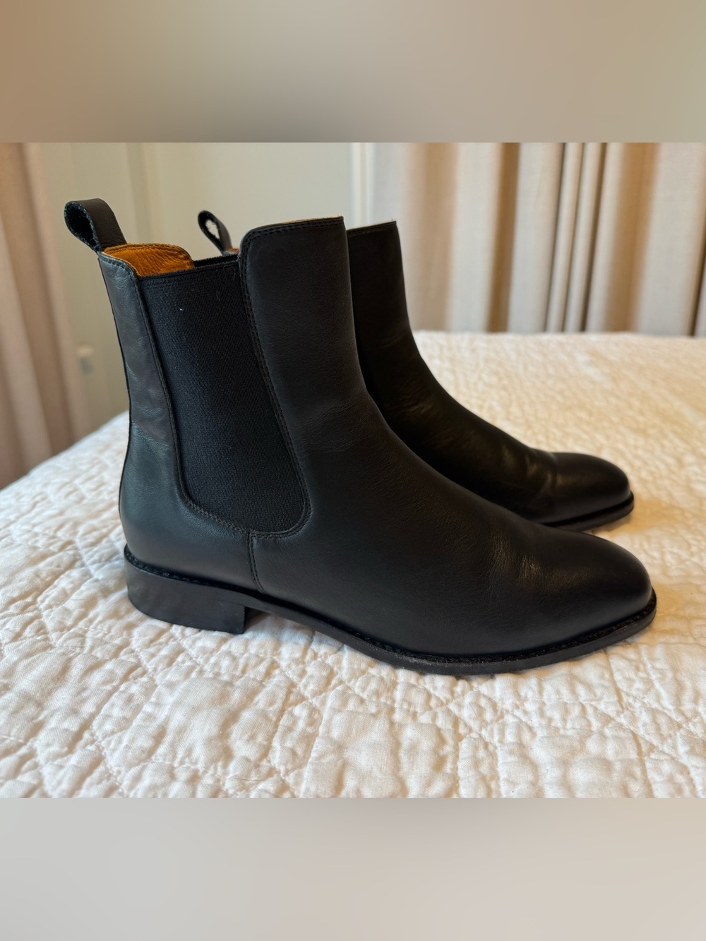 Beckett Simonon Women’s Maeve Chelsea Boot 8M